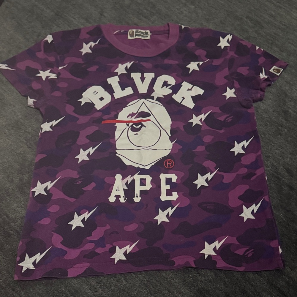 Vintage women’s Purple camouflage  T-Shirt